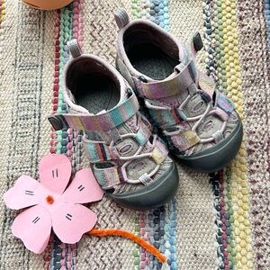 Keen Newport H2 Sandal, Pink Multicolor Stripe, Size 7